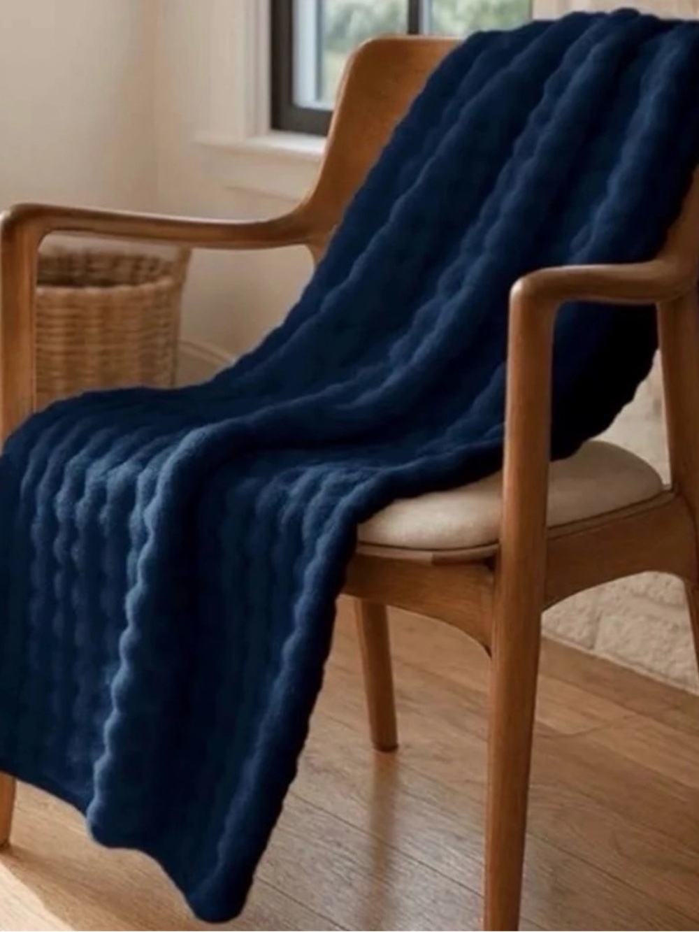 Hythe Bubble Blanket in Navy Blue Plush Throw‎ Blanket for Cozy Lounging